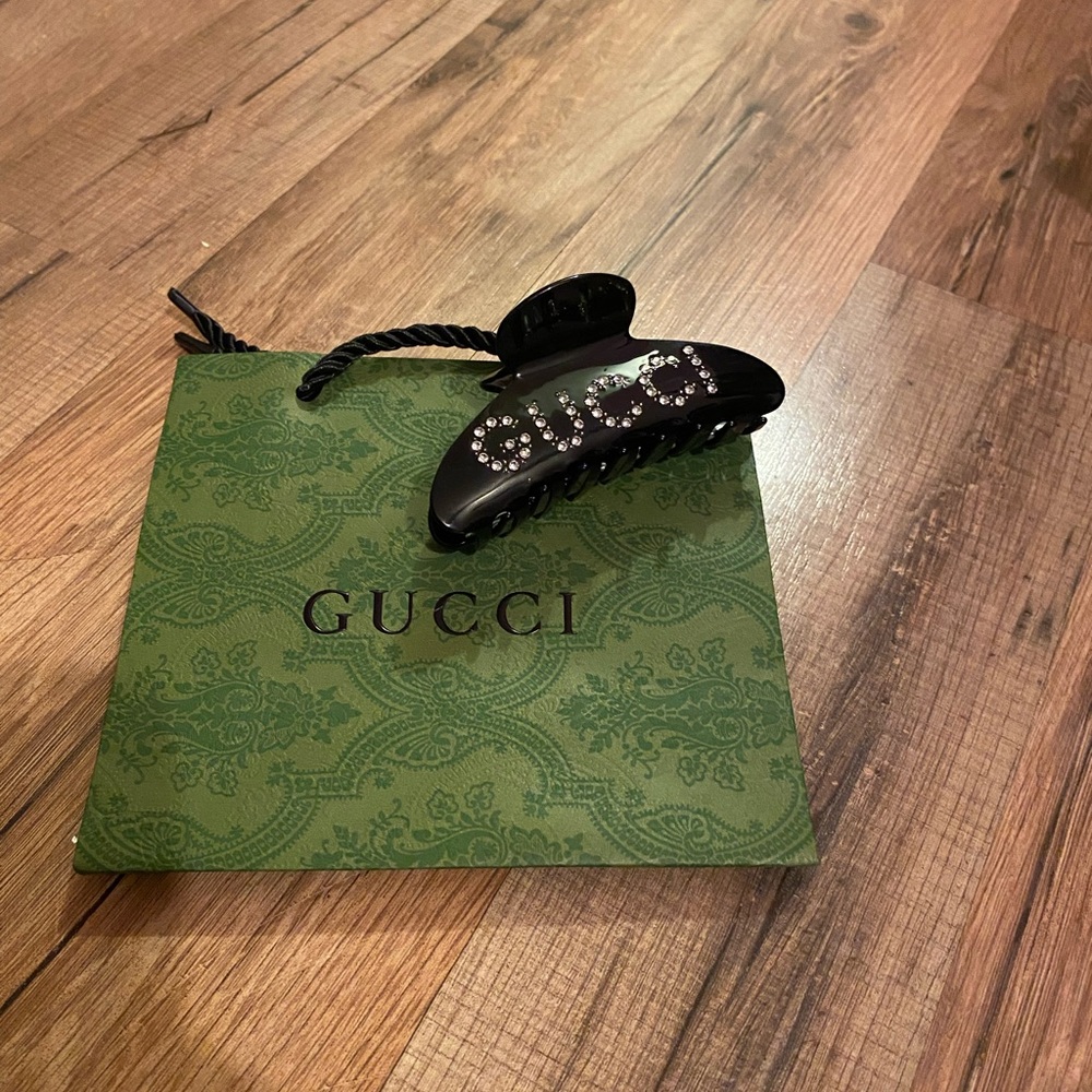 Gucci Glossy Black Hair Clip with Crystal Accents - Picture 4 of 6
